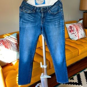 Levi’s- Bold Curve - Mid Rise - Skinny